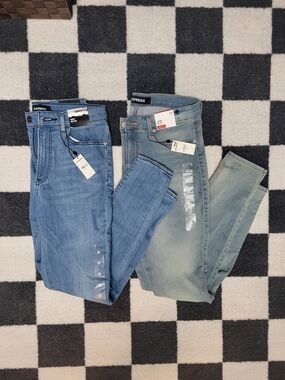 2 Pairs of Express Womens Skinny Jeans Size 8 / 29 NWT